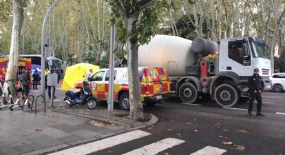La hormigonera implicada en el accidente de este viernes en Madrid.