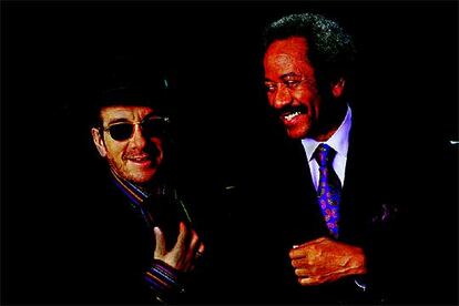 Elvis Costello (izquierda) y Allen Toussaint, coautores del disco &#39;The river in reverse&#39;.