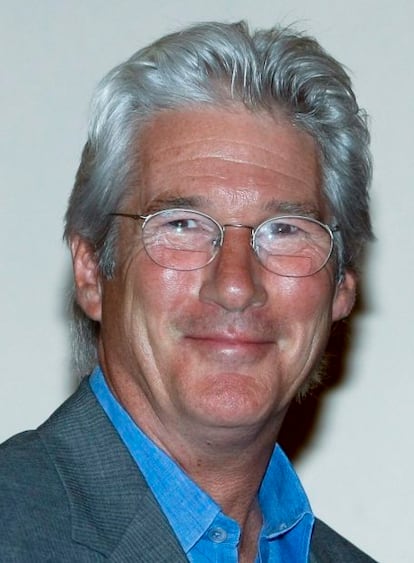El seductor y magnético Richard Gere acaba de cumplir 60 años, muy bien llevados. El actor, considerado el hombre más sexy por la revista <i>People</i> en 1999 y pareja durante varios años de la modelo Cindy Crawford, no pierde atractivo mientras se vuelca cada vez más en su faceta humanitaria.