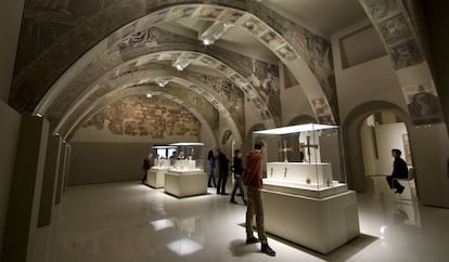 Las pinturas murales de Sijena en su emplazamiento actual, la última sala del románico del MNAC.