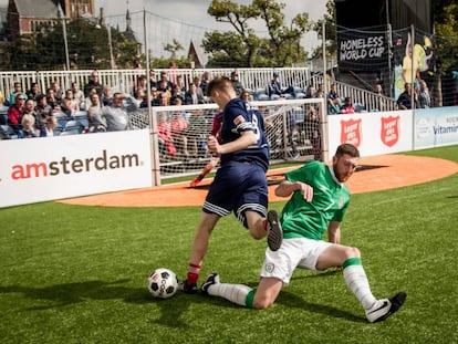 Dos jugadores de Escocia e Irlanda durante el Mundial