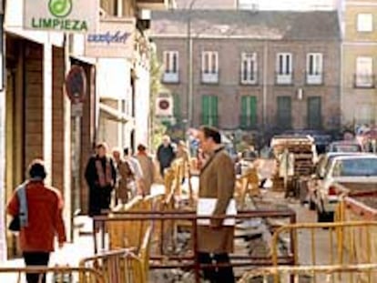 Zanjas en la calle de Suero de Quiñones.