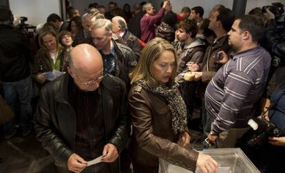 Un grupo de votantes, en las elecciones de 2012