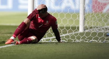 Cristiano Ronaldo se lamenta por una ocasi&oacute;n fallada ante Ghana.