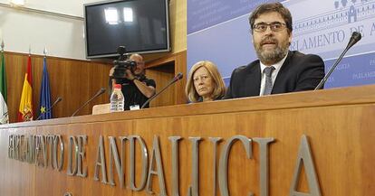 El presidente de la Cámara de Cuentas, Antonio López, en el Parlamento.