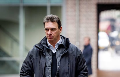 Willem Holleerder afuera de una Corte holandesa en 2014.
