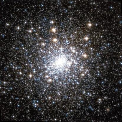 El cúmulo globular pequeño M30 está en la constelación de Capricornio, a 26.000 años luz de la Tierra.