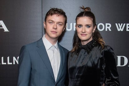 Dane DeHaan y Anna Wood.