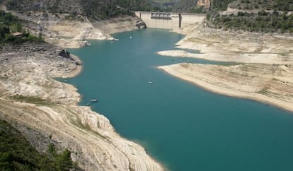 Vista del embalse de Entrepe&ntilde;as.