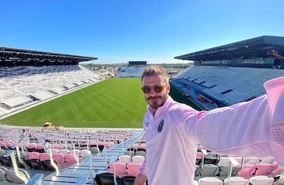 David Beckham la semana pasada en un 'selfie' que se hizo en el Al Lang Stadium donde jugará su equipo, Inter Miami. 