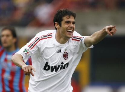 Kaká celebra un gol conseguido con el Milan.