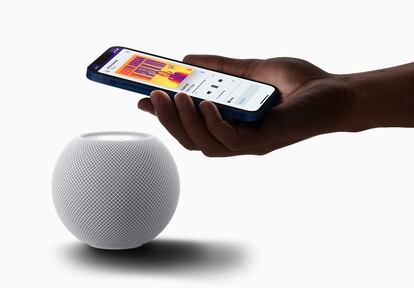 HomePod mini, la última versión del altavoz inteligente de Apple.