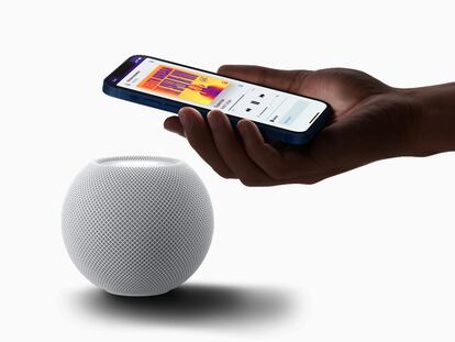 HomePod mini, la última versión del altavoz inteligente de Apple.