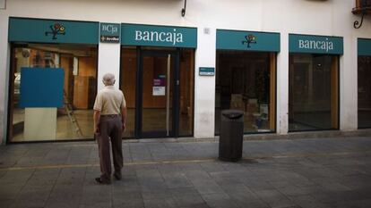 La juez imputa por apropiación indebida al consejo de Bancaja