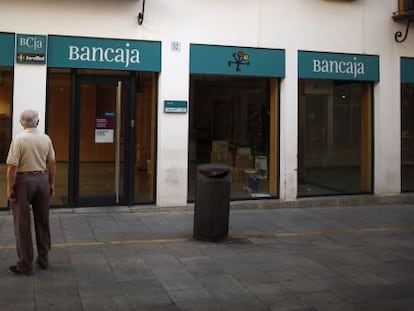 La juez imputa por apropiación indebida al consejo de Bancaja