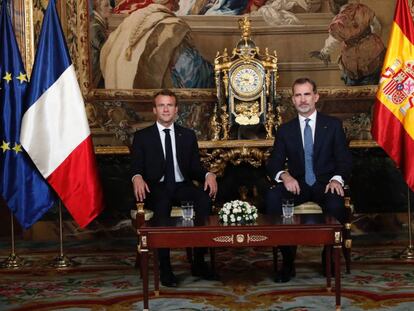 El Rey y el presidente francés Emmanuel Macron en el Palacio Real, en Madrid.
