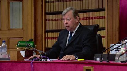 Lord Carloway, juez del Alto Tribunal de Escocia anuncia la sentencia contra el cierre de Parlamento británico.