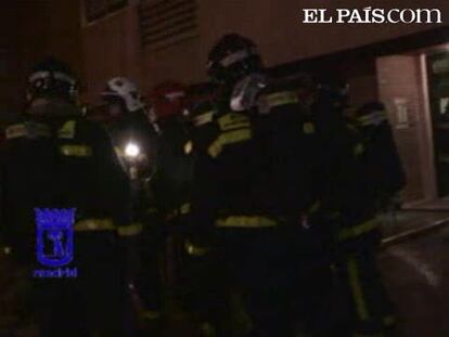 Nueve coches destrozados y otros seis afectados en el incendio de garaje de Moratalaz