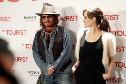 Los actores Johnny Depp y Angelina Jolie en la presentación de la película 'The Tourist'.