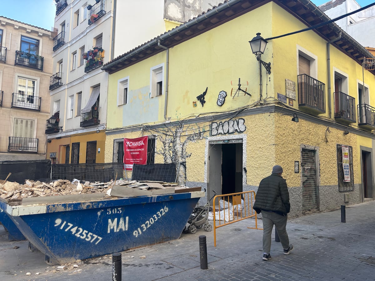 La demolición del restaurante Baobab continúa a pesar de la suspensión cautelar del derribo hace menos de 24 horas