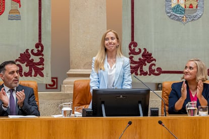 Marta Fernández Cornago, del PP, tras ser elegida presidenta del Parlamento de La Rioja. 