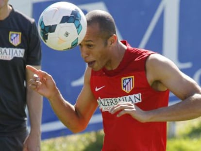 Zagueiro Miranda, durante treinamento do Atl&eacute;tico de Madri.