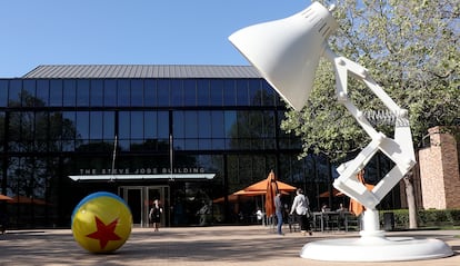 The entryway of Pixar Studios in Emeryville, California, featuring the Luxo lamp and ball from ‘Toy Story.’