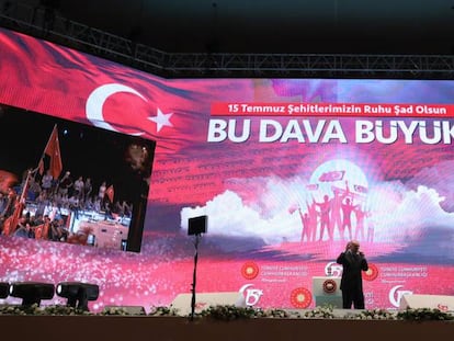 Erdogan durante el segundo aniversario de la derrota de la intento golpista de 2016.
