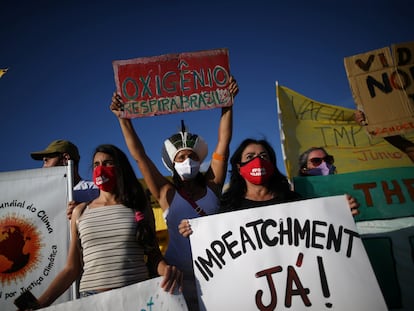 Manifestantes pedem o impeachment do presidente Jair Bolsonaro no último domingo, 24 de janeiro, em Brasília.