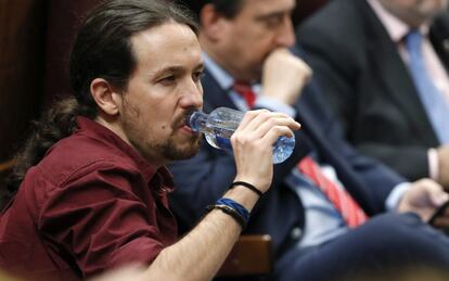 El l&iacute;der de Podemos, Pablo Iglesias, durante la sesi&oacute;n plenaria celebrada este viernes.