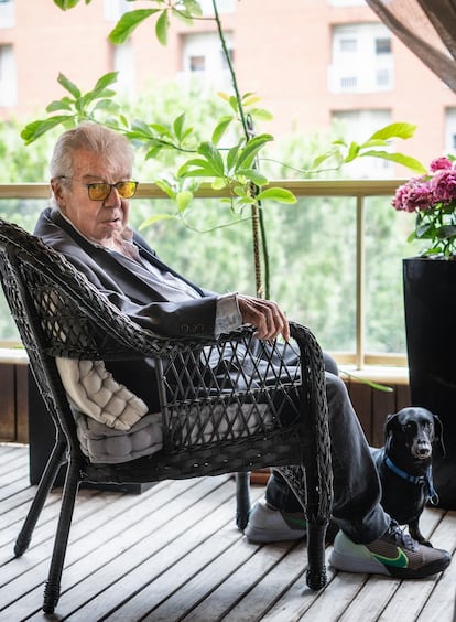 Josep Maria Minguella, en su casa de Barcelona. 