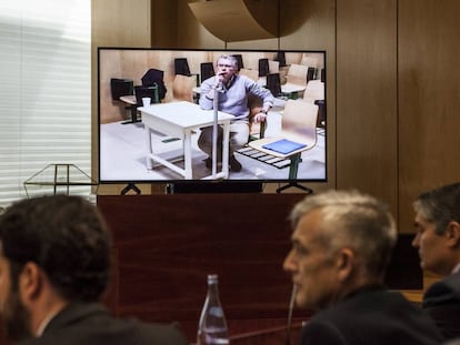 Francisco Granados compareció ayer por videoconferencia, desde la prisión de Estremera, ante la Asamblea de Madrid