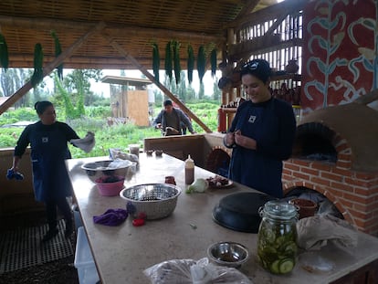 Área de comida de la chinampa Fuego Vivo.