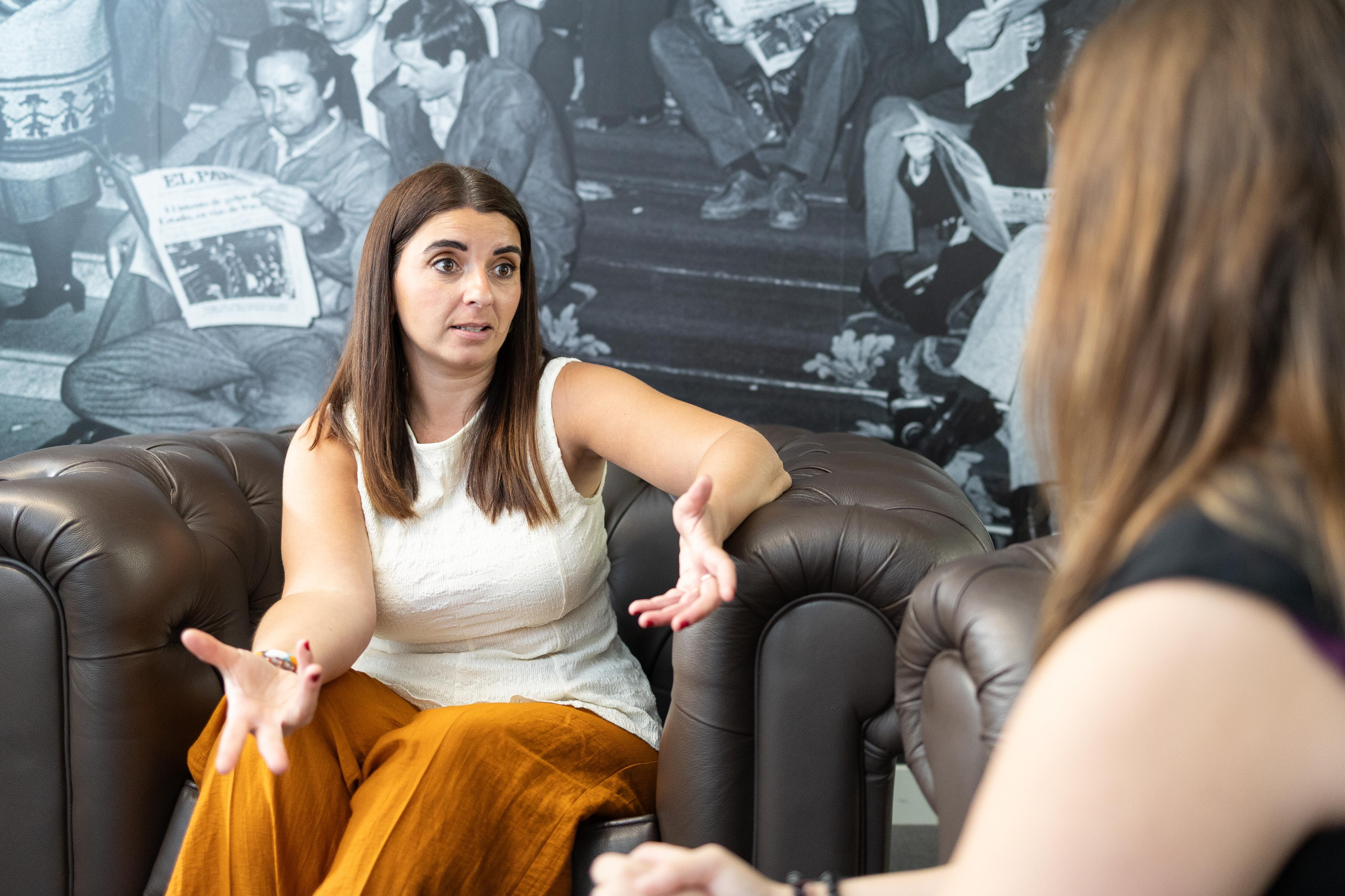 Lorena Pérez conversa con Ana Rodríguez en el encuentro virtual con suscriptores de EL PAÍS.