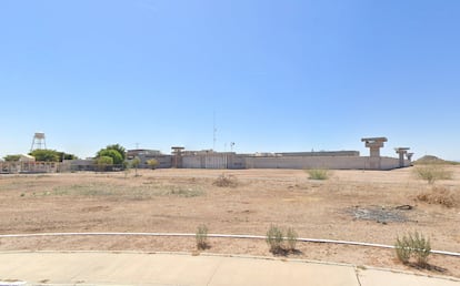 El Centro Penitenciario número 2 en la carretera de Hermosillo a Bahía de Kino (Estado de Sonora).