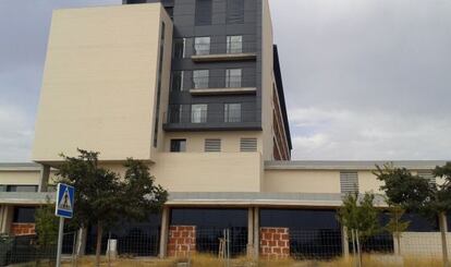 Las nuevas instalaciones hospitalarias con las puertas tapiadas.