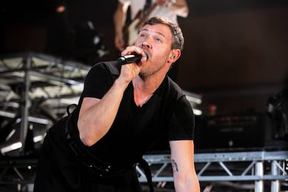 El cantante británico Will Young durante un concierto en 2019.