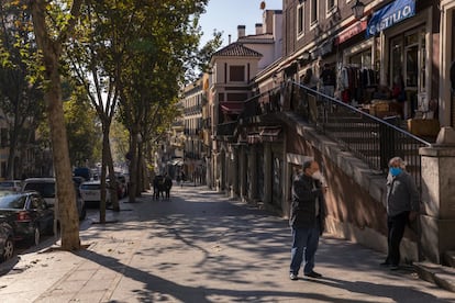 Los 1.000 puestos que hasta ahora jalonaban cada domingo la Ribera de Curtidores y sus calles aledañas desaparecieron con la irrupción del coronavirus.