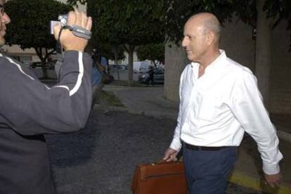 El empresario murciano Tomás Olivo, tras ser puesto en libertad bajo fianza de 500.000 euros.
