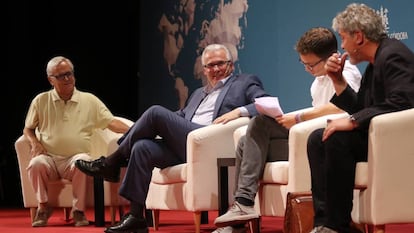 Juan Cruz, Baltasar Garzón, Íñigo Errejón y Manuel Rivas, en Córdoba este viernes.