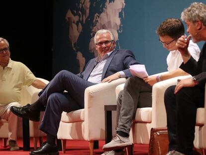 Juan Cruz, Baltasar Garzón, Íñigo Errejón y Manuel Rivas, en Córdoba este viernes.