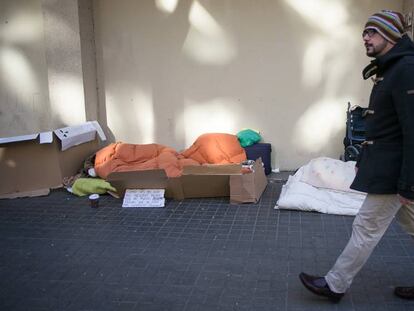 Uns sensesostre al carrer, a Barcelona.