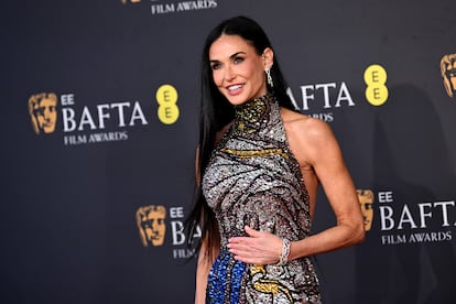 La actriz Demi Moore (nominada por ‘La sustancia’) a su llegada a la alfombra roja de los premios Bafta en Londres.