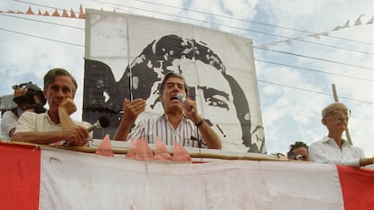 El autor peruano Mario Vargas Llosa el 8 de abril de 1990.