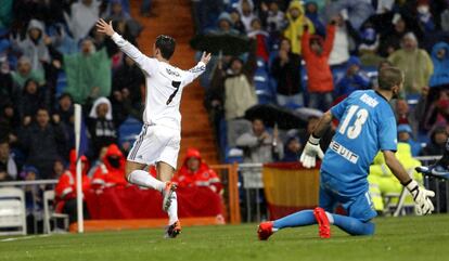 Ronaldo celebra su gol al Rayo
