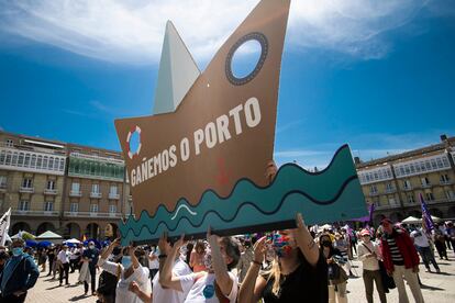 Manifestación contra la privatiación de los muelles este domingo en A Coruña.