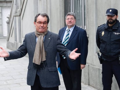 El expresident de la Generalitat Artur Mas, a su salida del Tribunal Supremo tras declarar como testigo en el juicio a Francesc Homs.