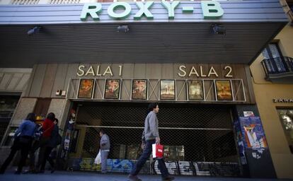 El Roxy B, el domingo, con los filmes que proyectaba cuando cerr&oacute; (2013).