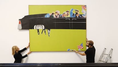 'Lincoln Convertible', en la exposición 'When Britain Went Pop!' en la galería Christie's Mayfair en Londres.