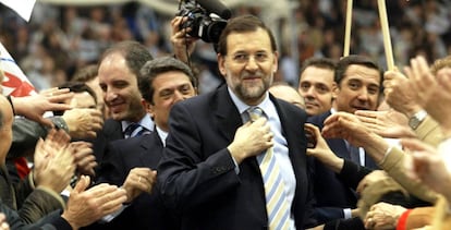 Mariano Rajoy, en un mitin celebrado en Alicante en la campa&ntilde;a de las elecciones generales de 2004.